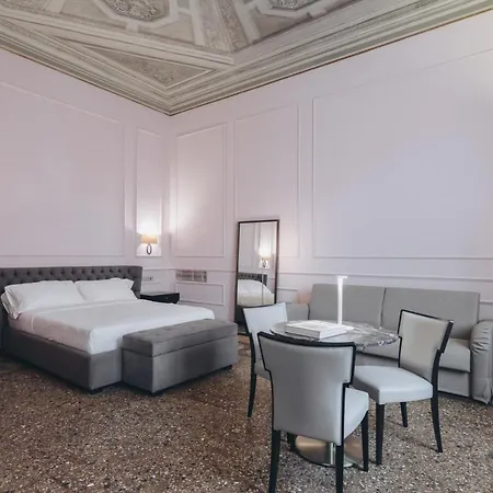Gregorini Bingham Art Luxury بولونيا