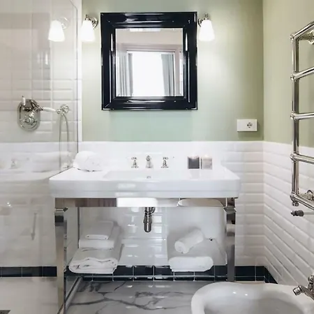 Gregorini Bingham Art Luxury 4* Bologna