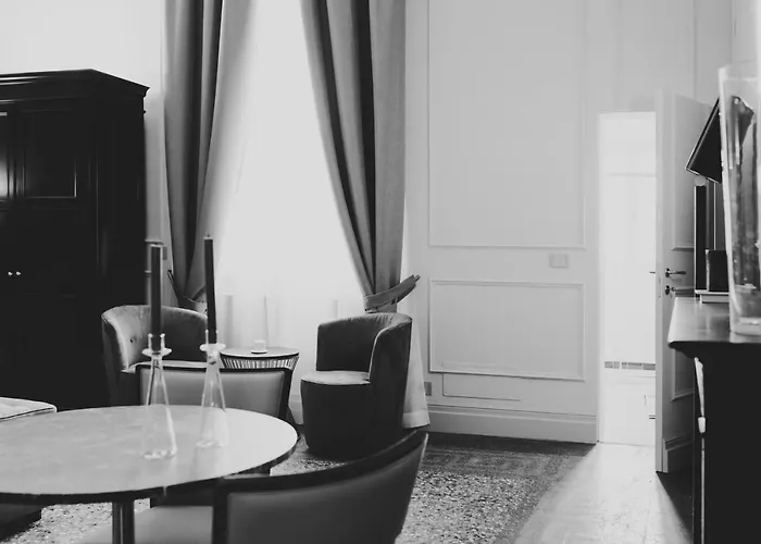 Gregorini Bingham Art Luxury Πανσιόν 4*