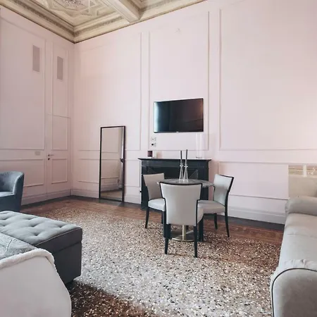 Gregorini Bingham Art Luxury بولونيا