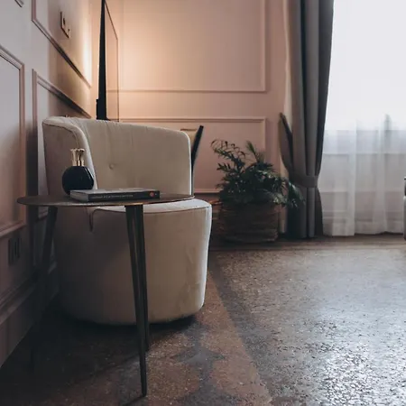 Gregorini Bingham Art Luxury 4* بولونيا