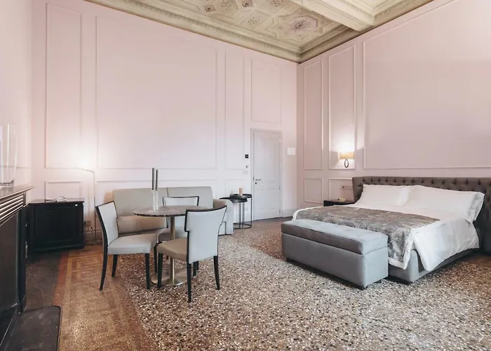 Gæstehus Gregorini Bingham Art Luxury 4*