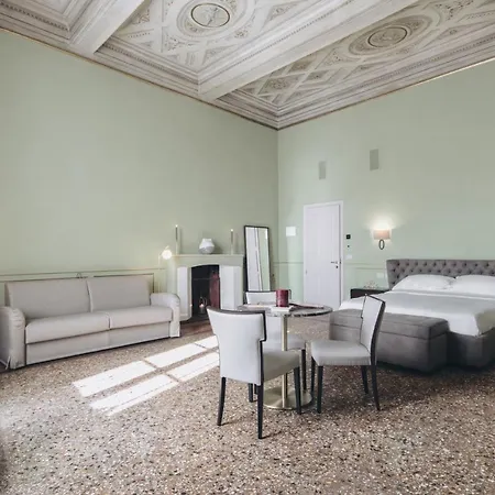 Gregorini Bingham Art Luxury 4* Болонья