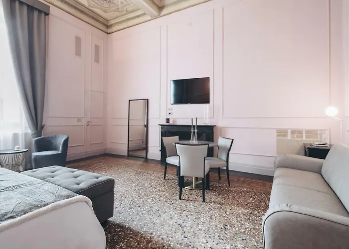 Gregorini Bingham Art Luxury Bologna